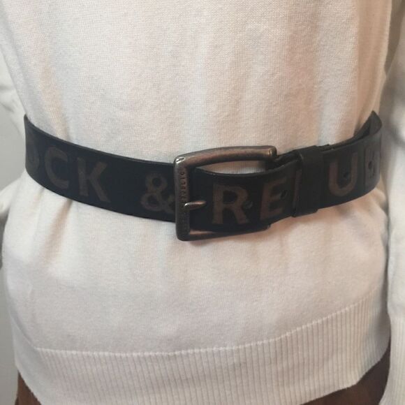 Rock & Republic Distressed Leather Belt! New